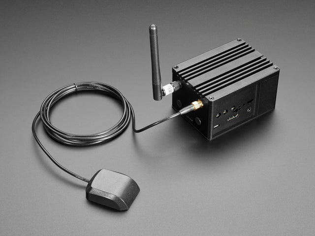 8 Channel LoRa Gateway HAT with LoRa and GPS Antenna - SX1301