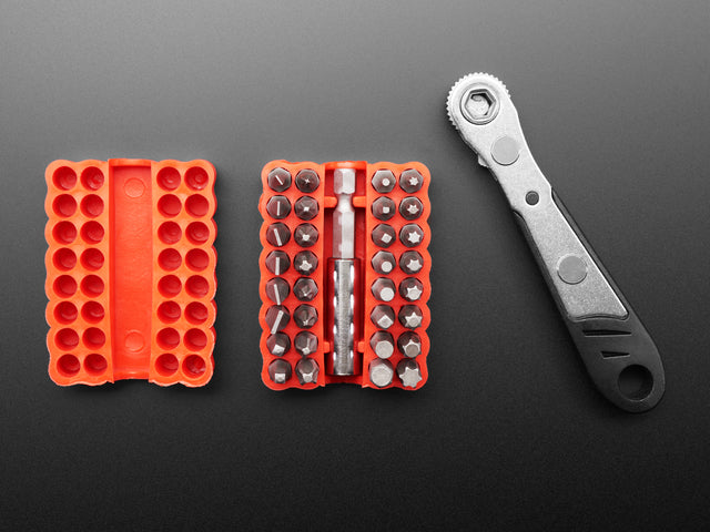 Right Angle Ratchet Screwdriver and 33 Piece Tool Bit Set